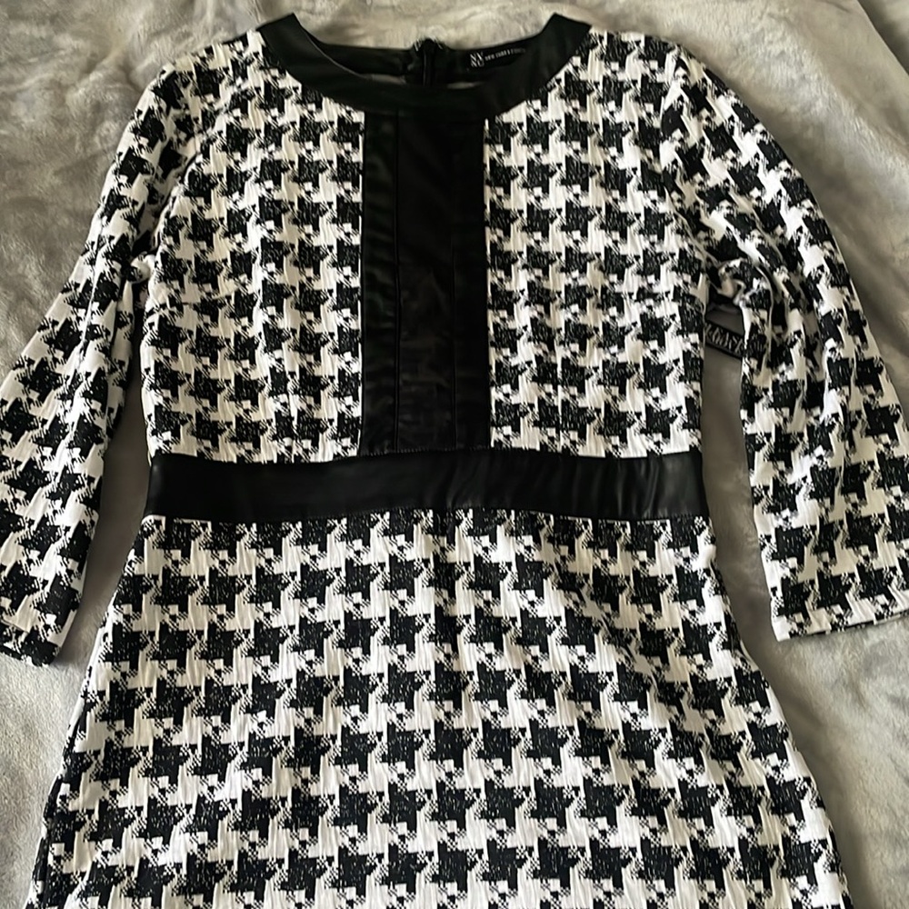 Dress NEW - Picture 9 of 13